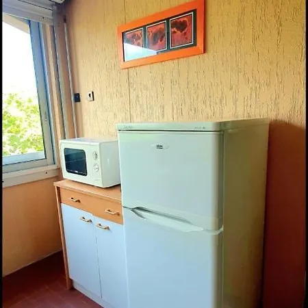 Grand Studio Renove A Deux Pas Du Port Du Cap D'agde