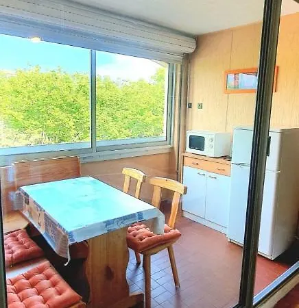 Grand Studio Renove A Deux Pas Du Port Du Cap D'agde