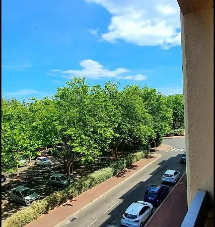 Grand Studio Rénové à Deux Pas Du Port Du Cap D'agde